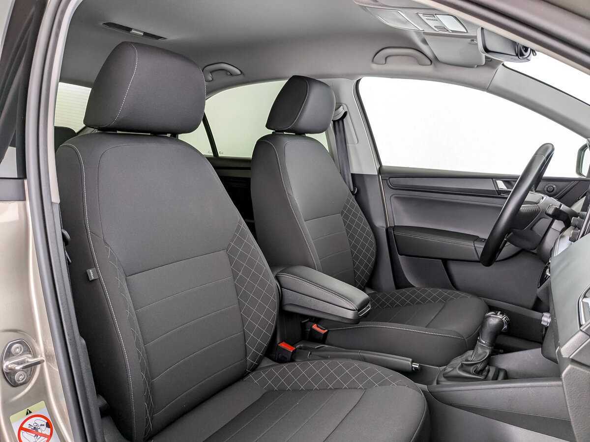 Купить Skoda Rapid с пробегом. Фото: #18