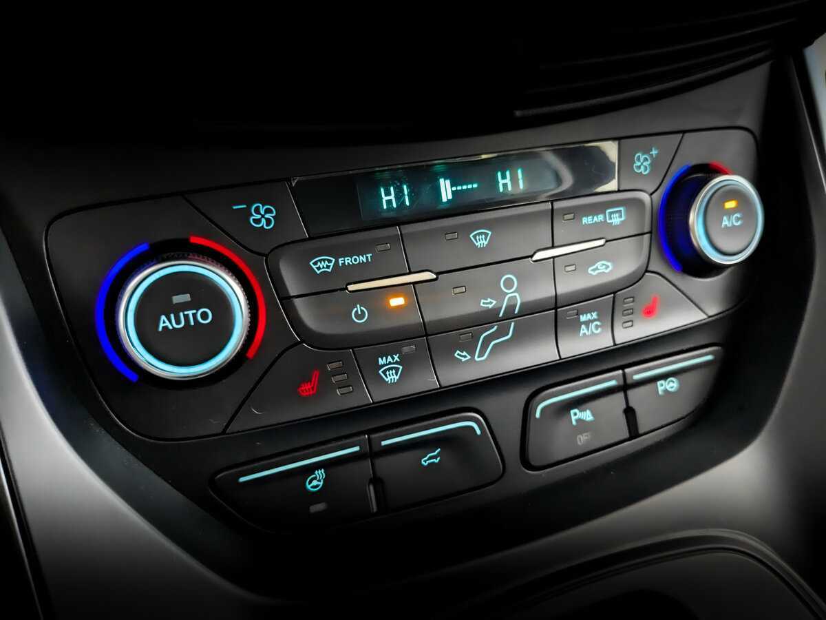 Купить Ford Kuga с пробегом. Фото: #22