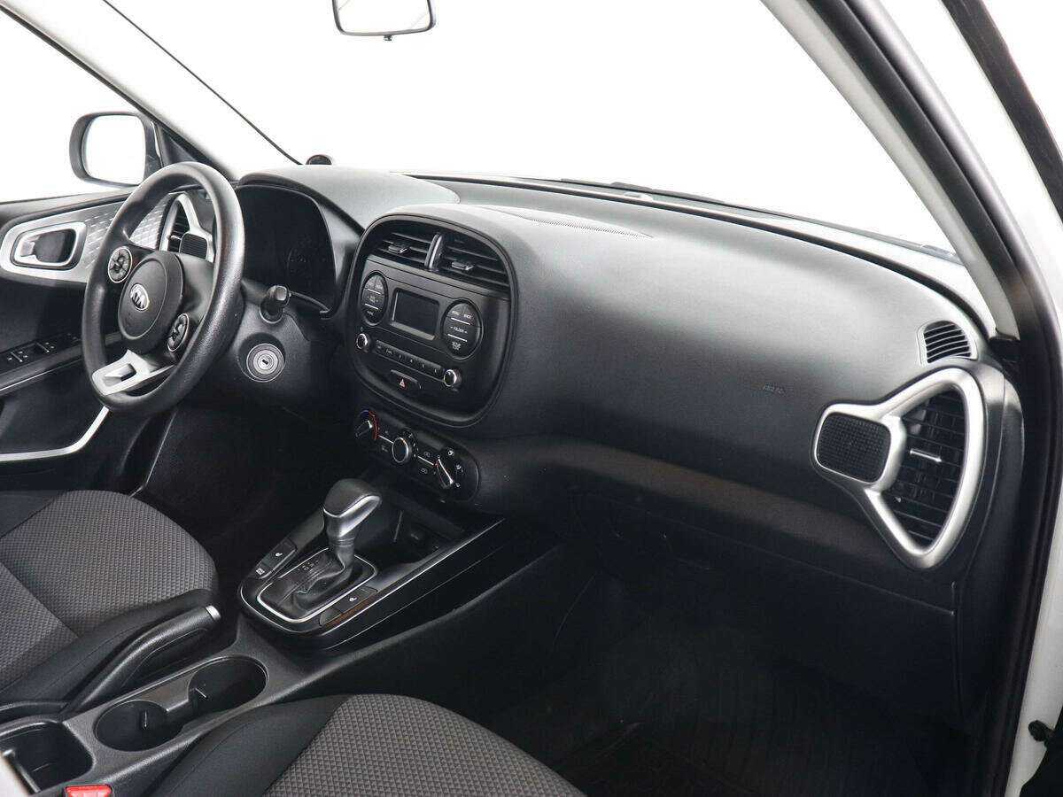 Купить Kia Soul с пробегом. Фото: #9