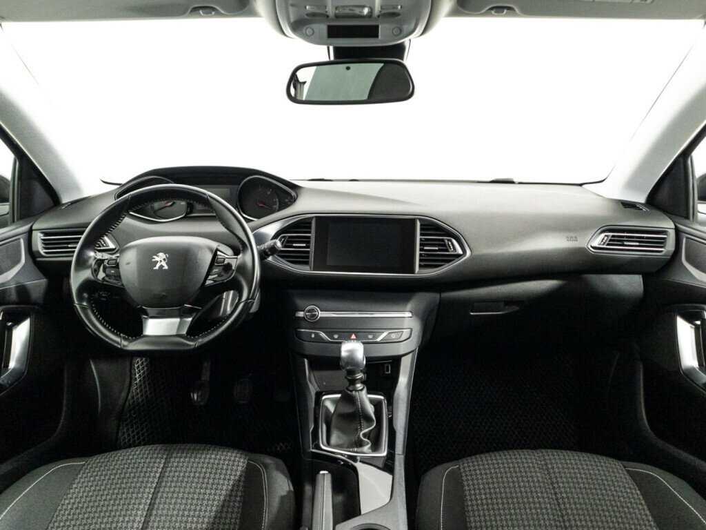 Купить Peugeot 308 с пробегом. Фото: #12