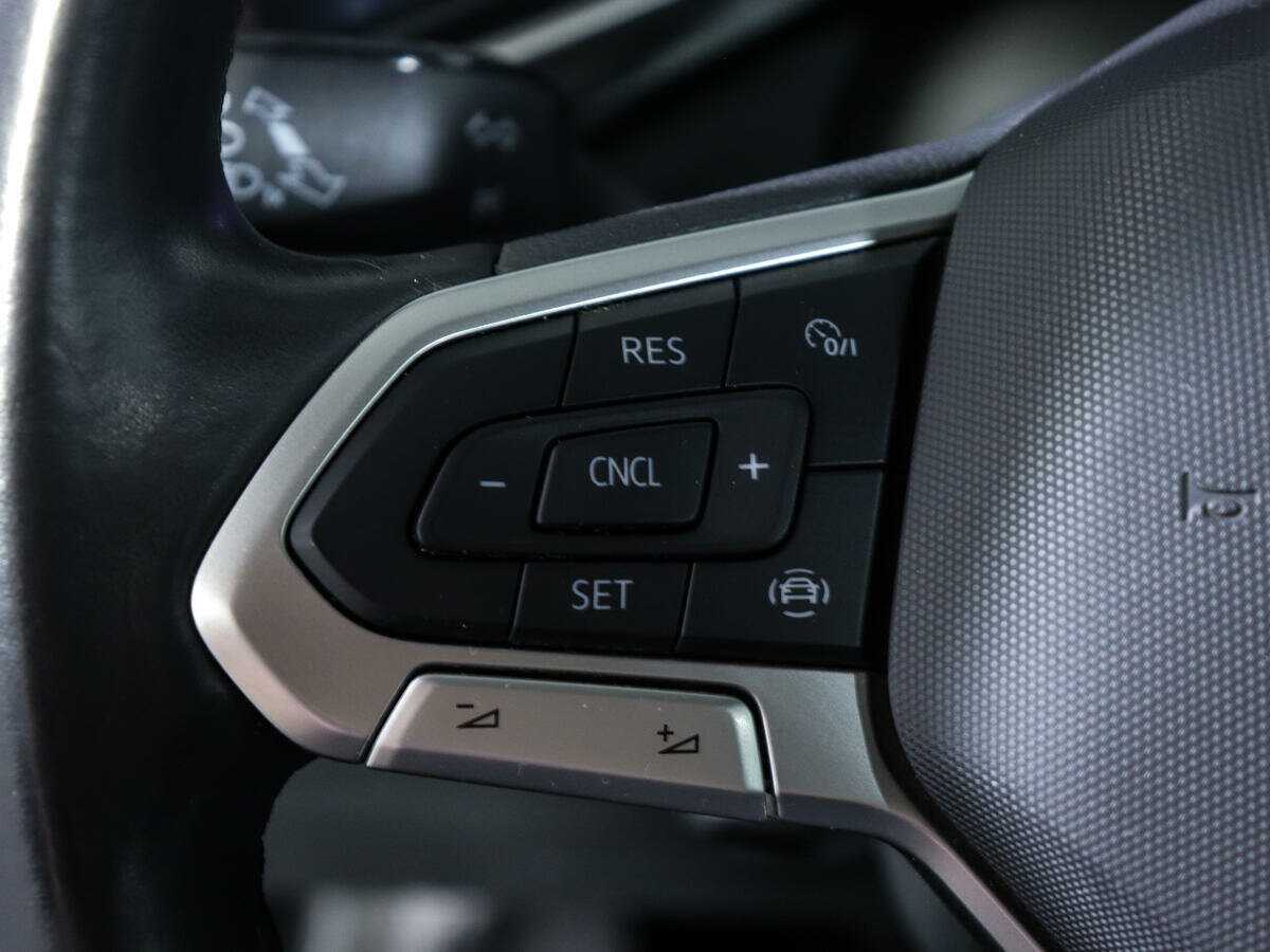 Купить Volkswagen Polo с пробегом. Фото: #17
