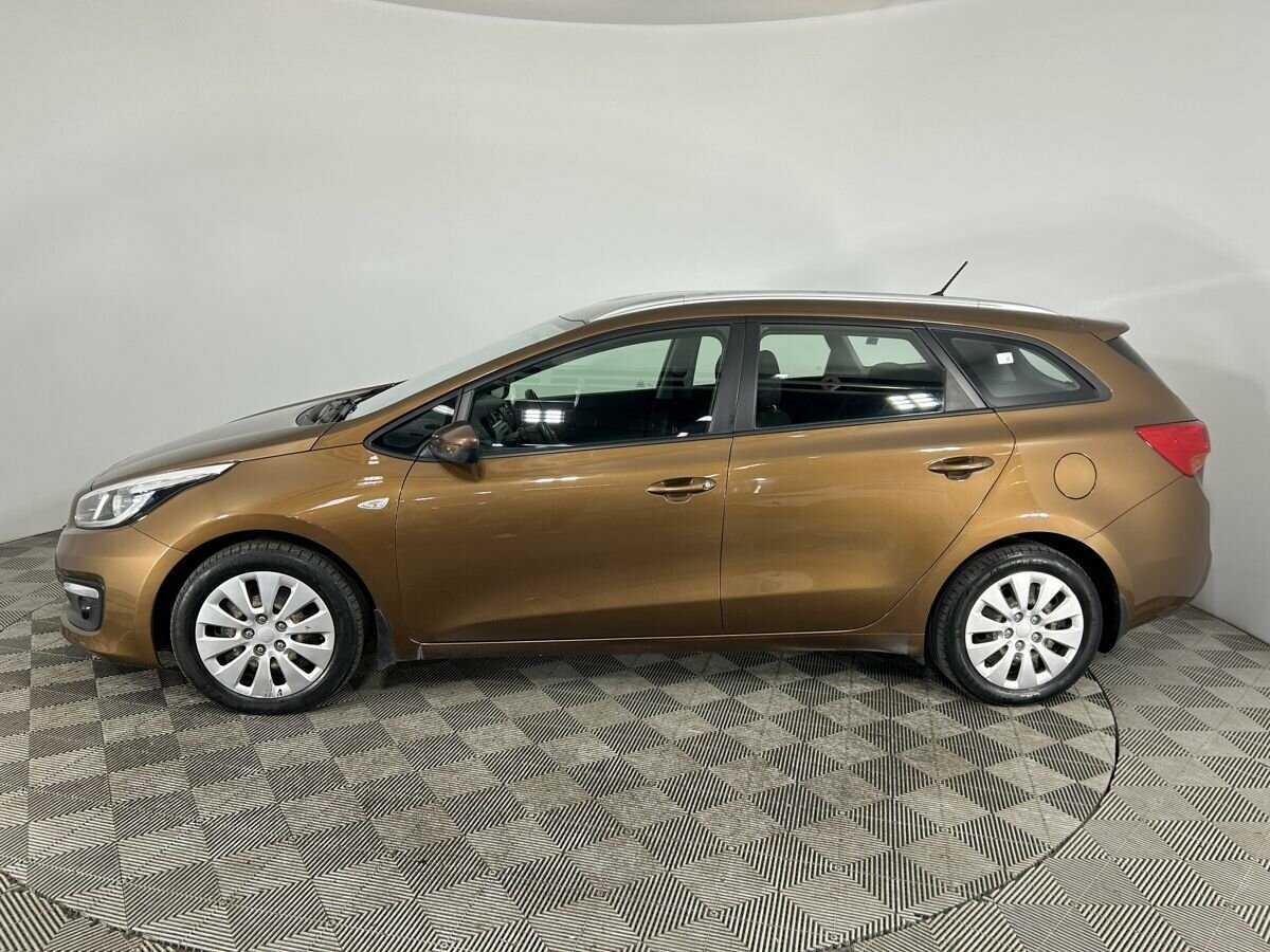 Купить Kia Ceed с пробегом. Фото: #3