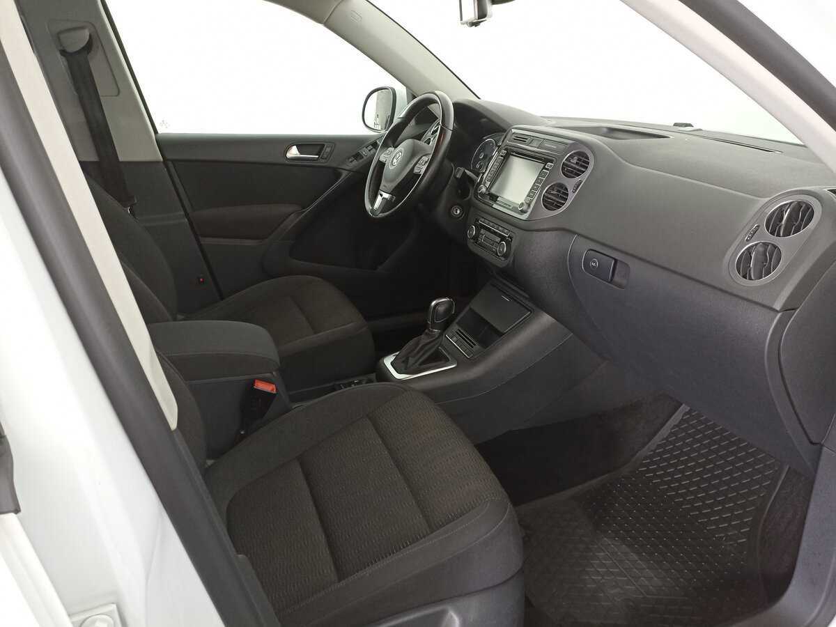 Купить Volkswagen Tiguan с пробегом. Фото: #10