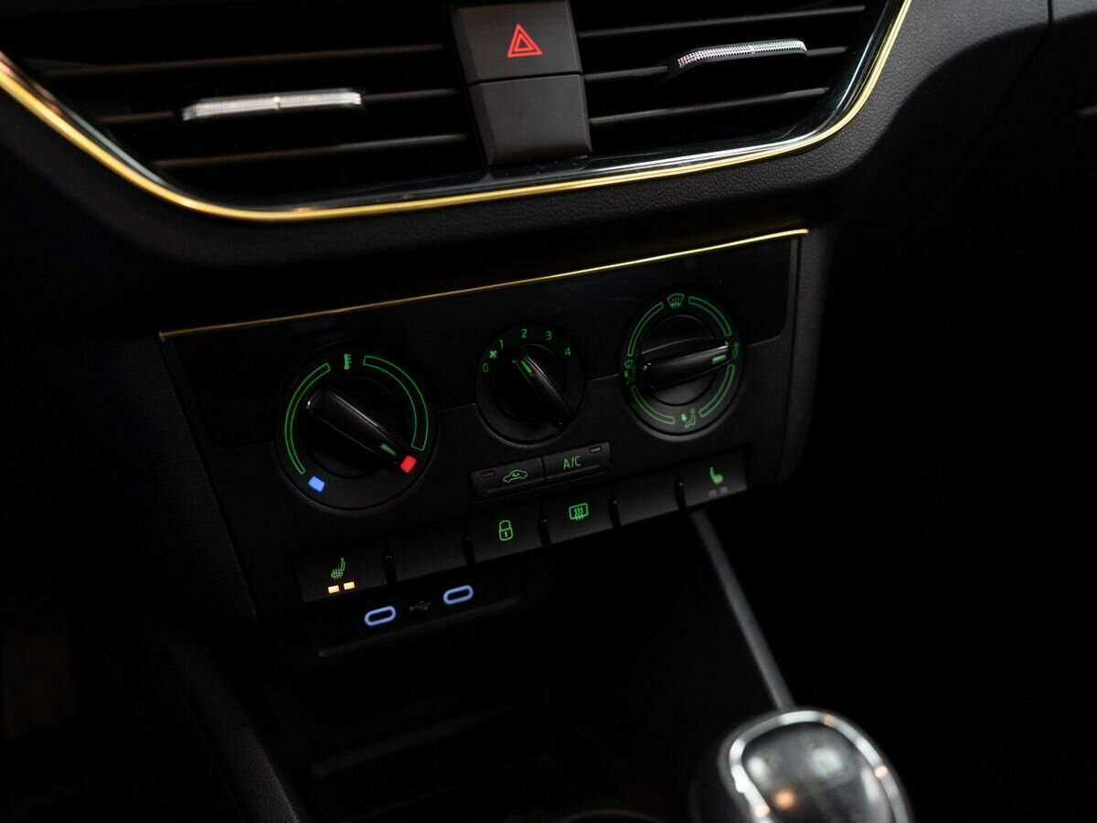 Купить Skoda Rapid с пробегом. Фото: #10