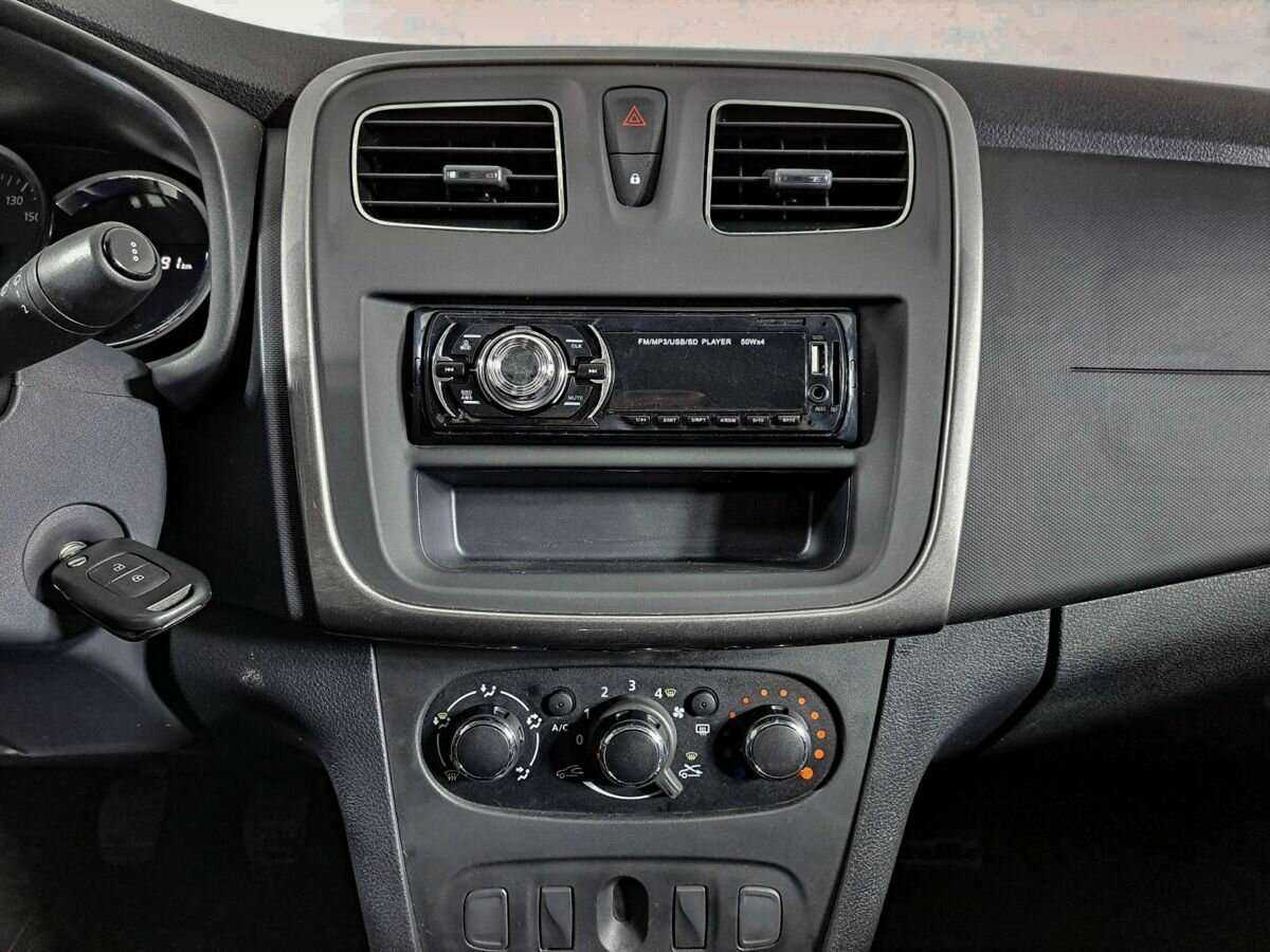 Купить Renault Logan с пробегом. Фото: #12