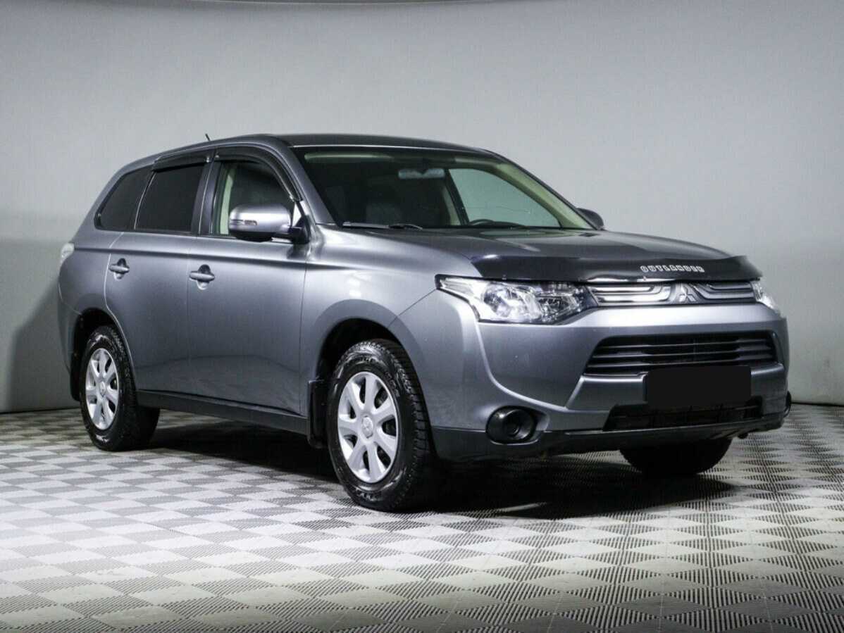 Купить Mitsubishi Outlander с пробегом. Фото: #2