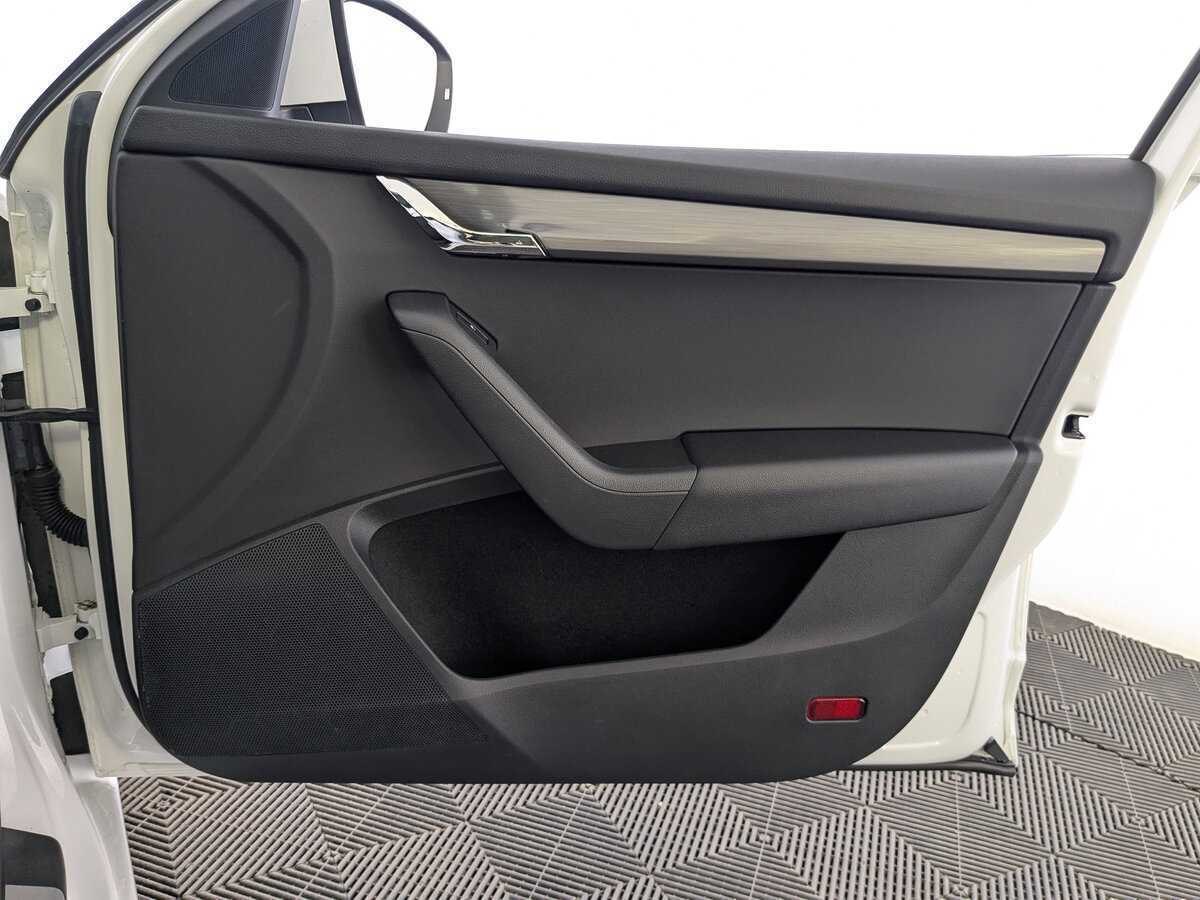 Купить Skoda Octavia с пробегом. Фото: #23