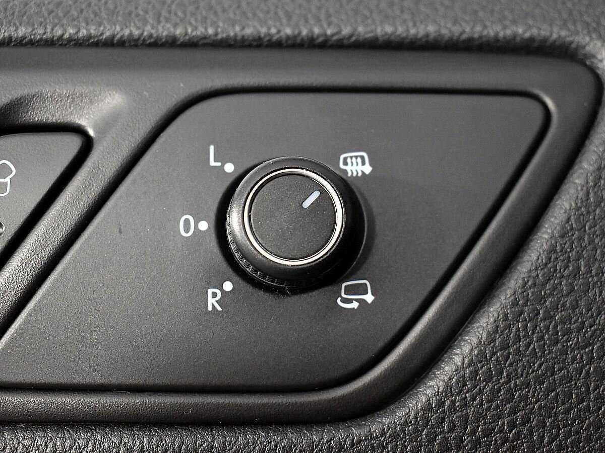 Купить Volkswagen Jetta с пробегом. Фото: #15