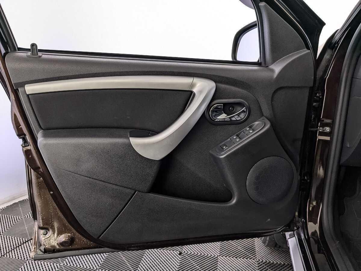 Купить Nissan Terrano с пробегом. Фото: #13