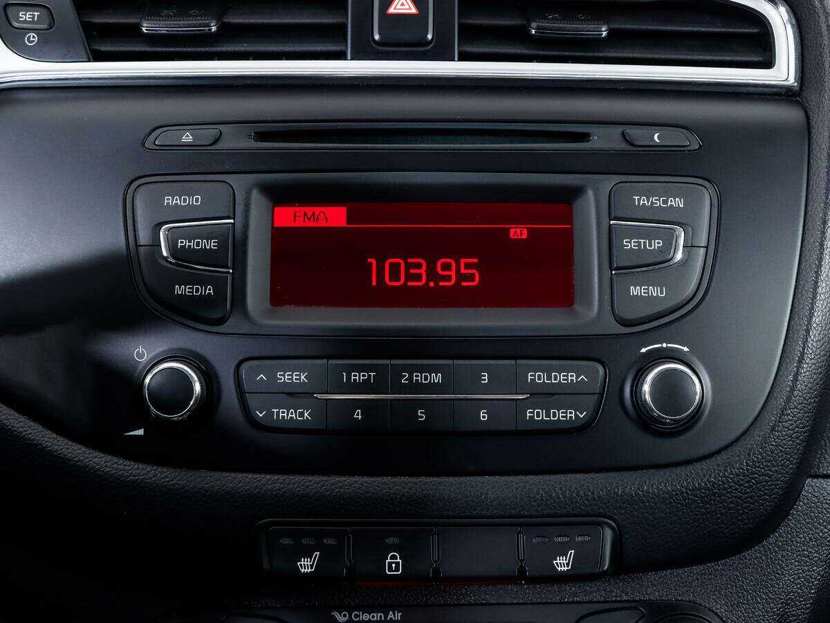 Купить Kia Ceed с пробегом. Фото: #11