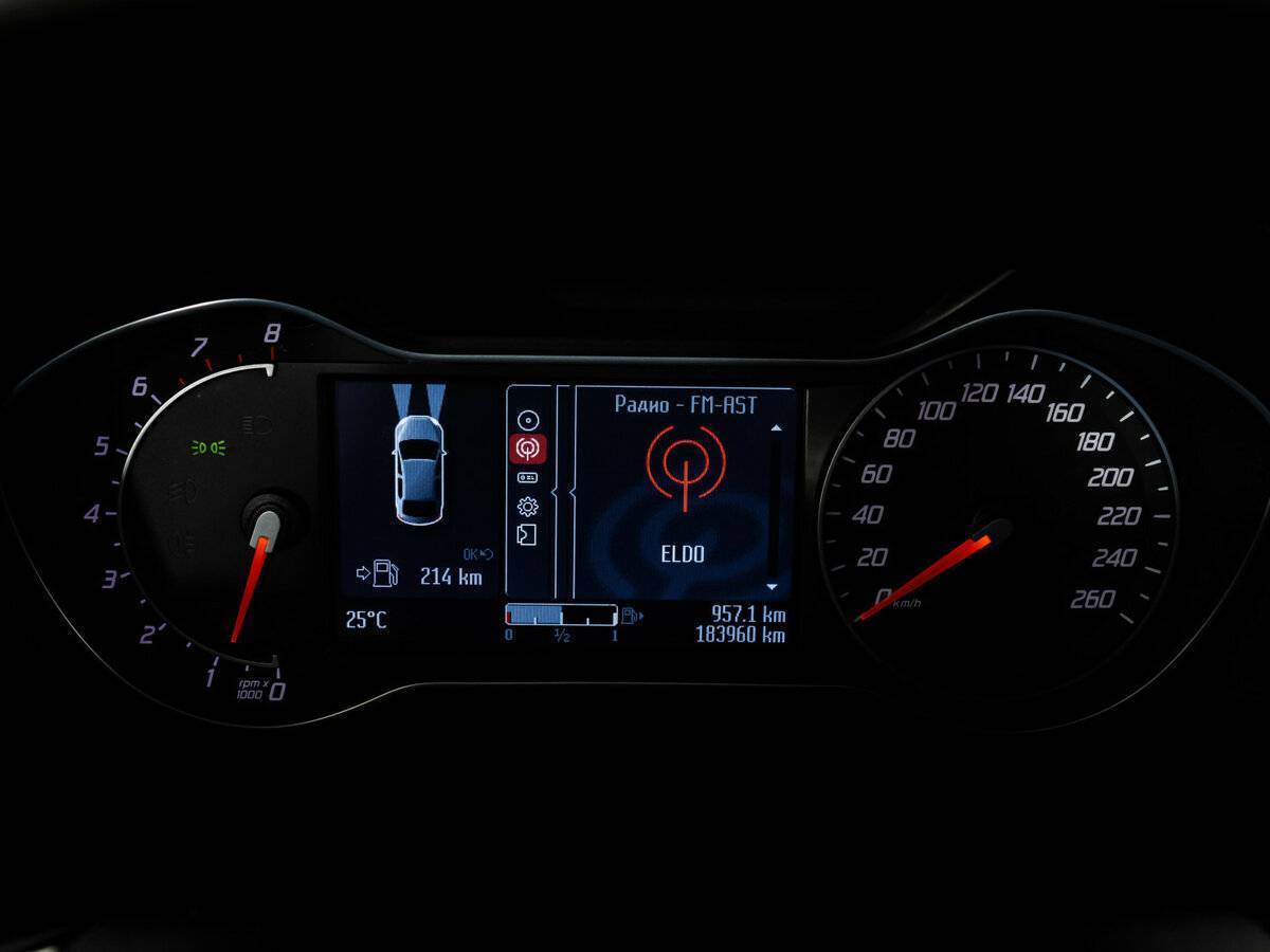 Купить Ford Mondeo с пробегом. Фото: #17