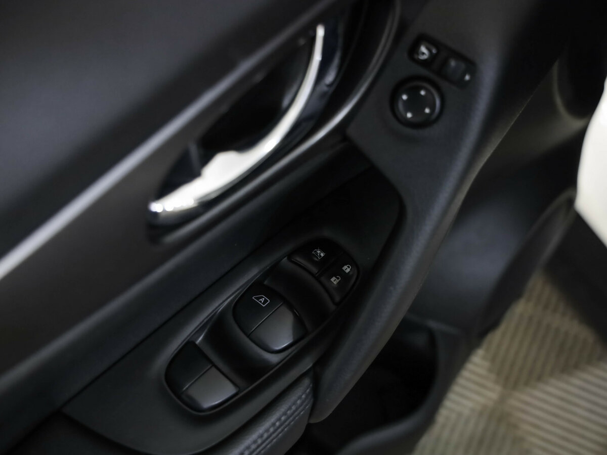 Купить Nissan X-Trail с пробегом. Фото: #18