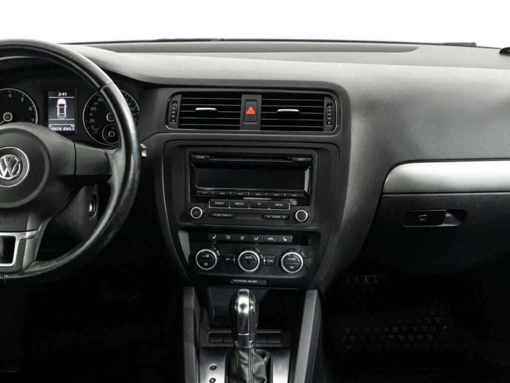 Купить Volkswagen Jetta с пробегом. Фото: #13