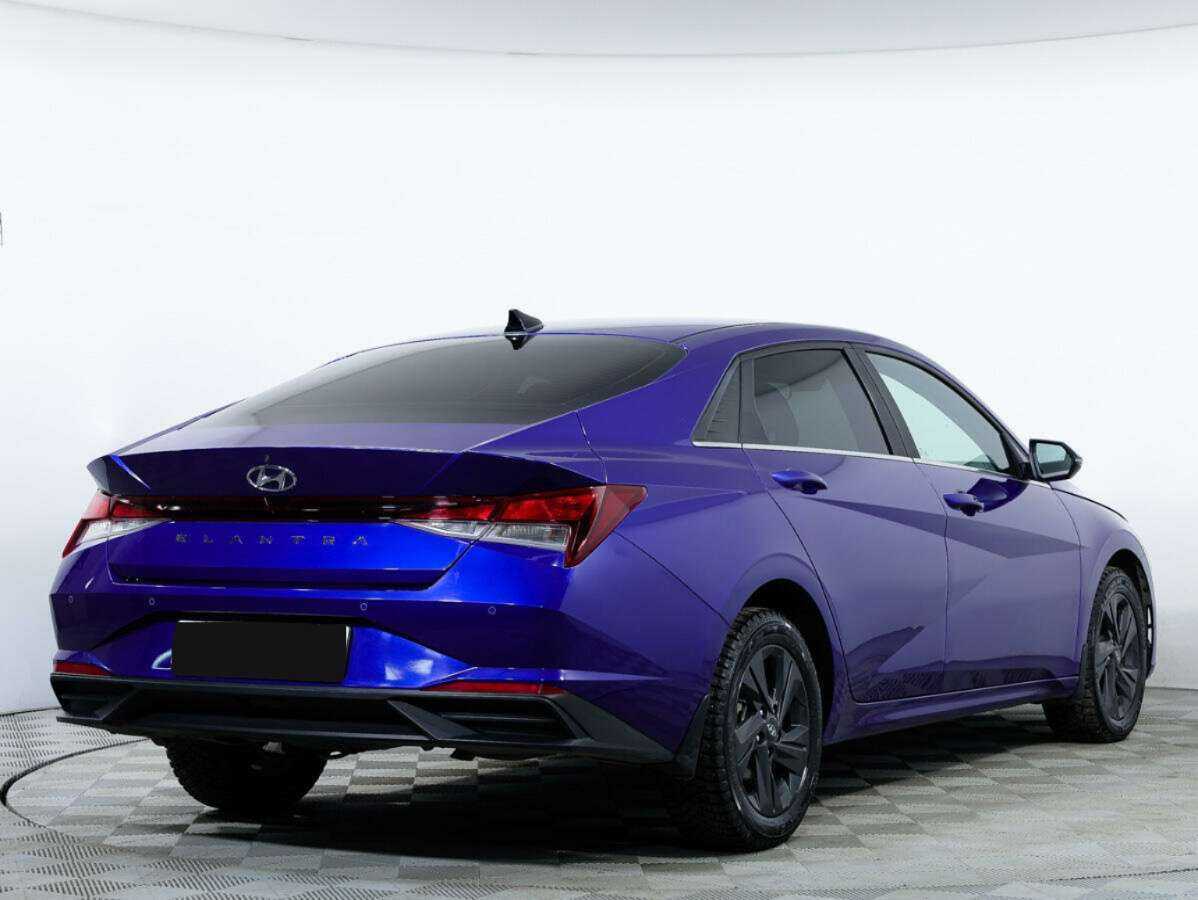 Купить Hyundai Elantra с пробегом. Фото: #3