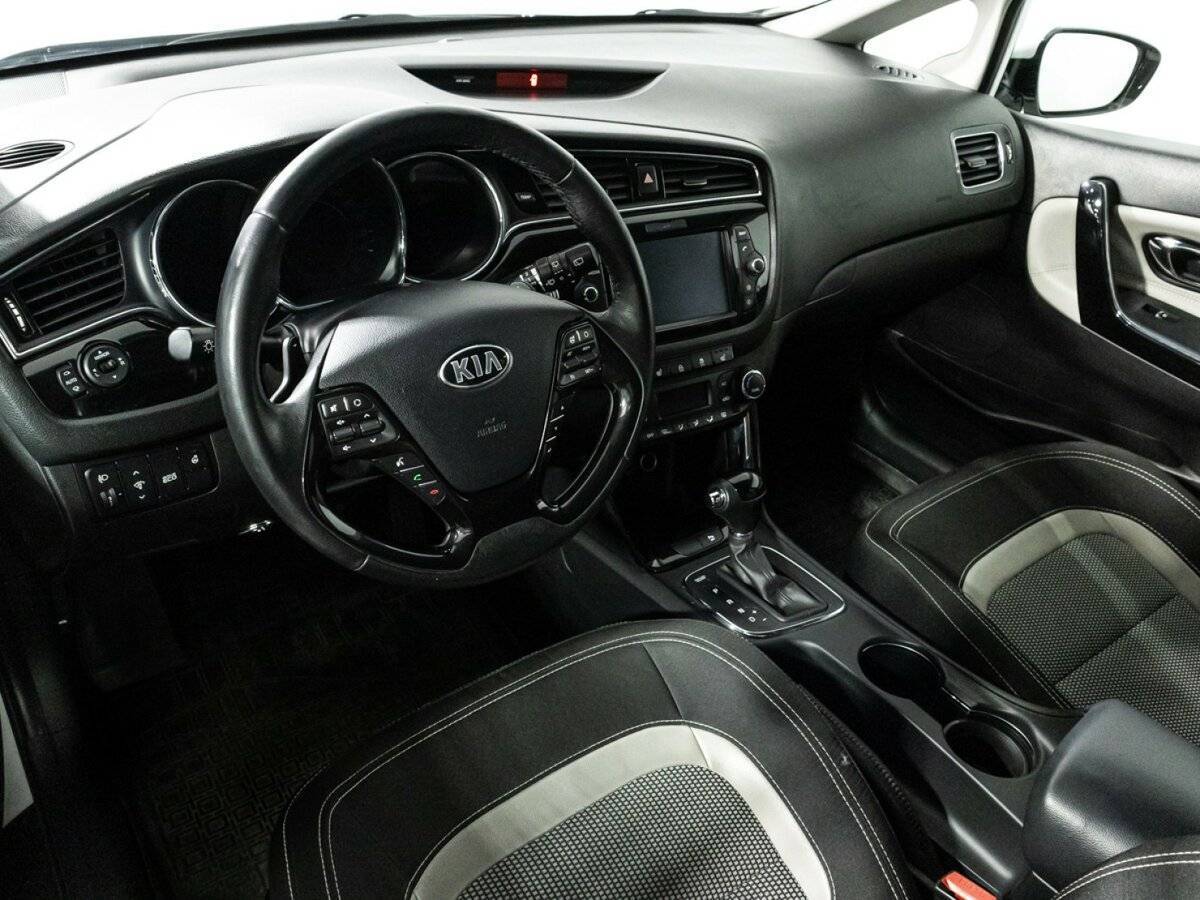 Купить Kia Ceed с пробегом. Фото: #10