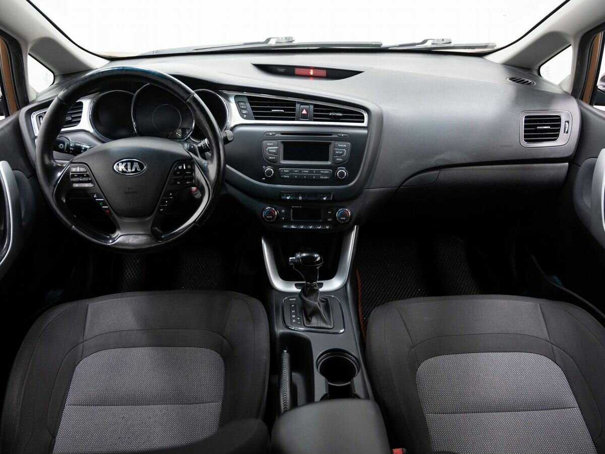 Купить Kia Ceed с пробегом. Фото: #12