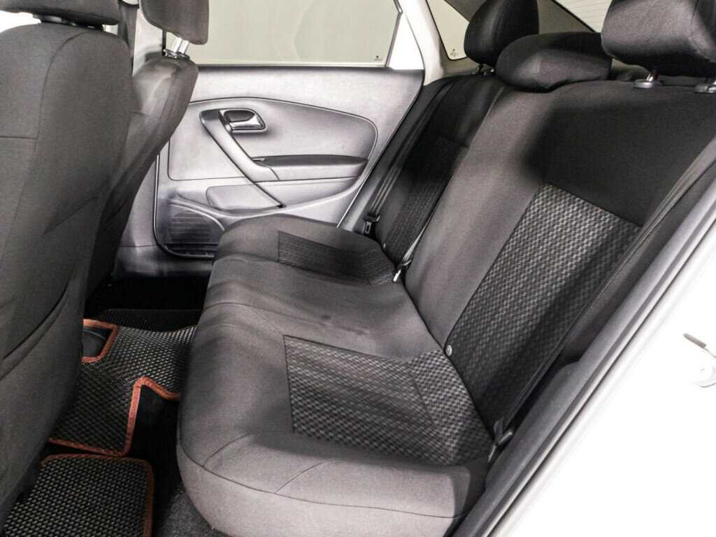 Купить Volkswagen Polo с пробегом. Фото: #9