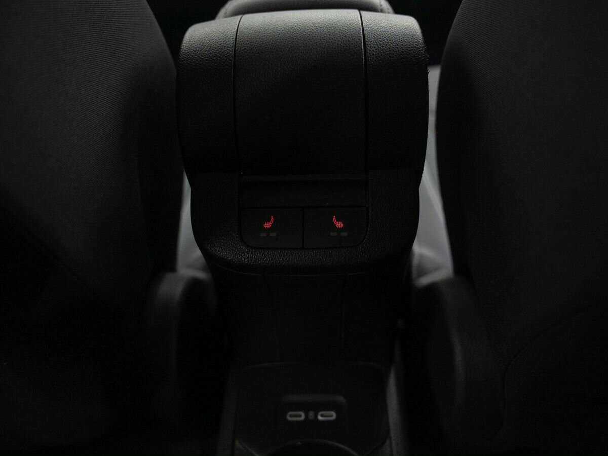 Купить Volkswagen Polo с пробегом. Фото: #9