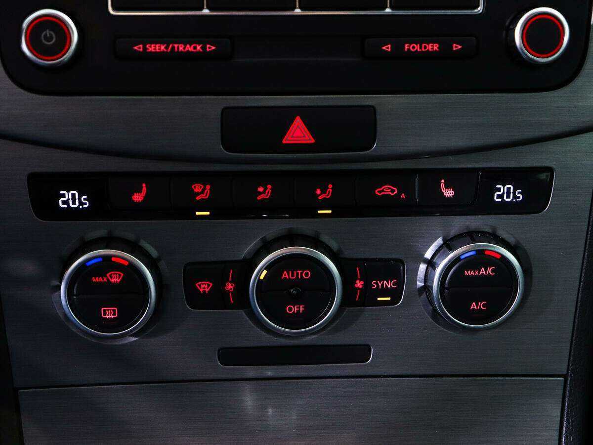 Купить Volkswagen Passat с пробегом. Фото: #12