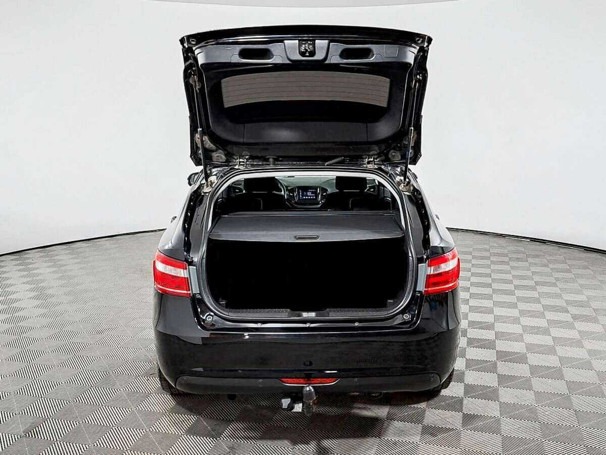 Купить Lada (ВАЗ) Vesta с пробегом. Фото: #7