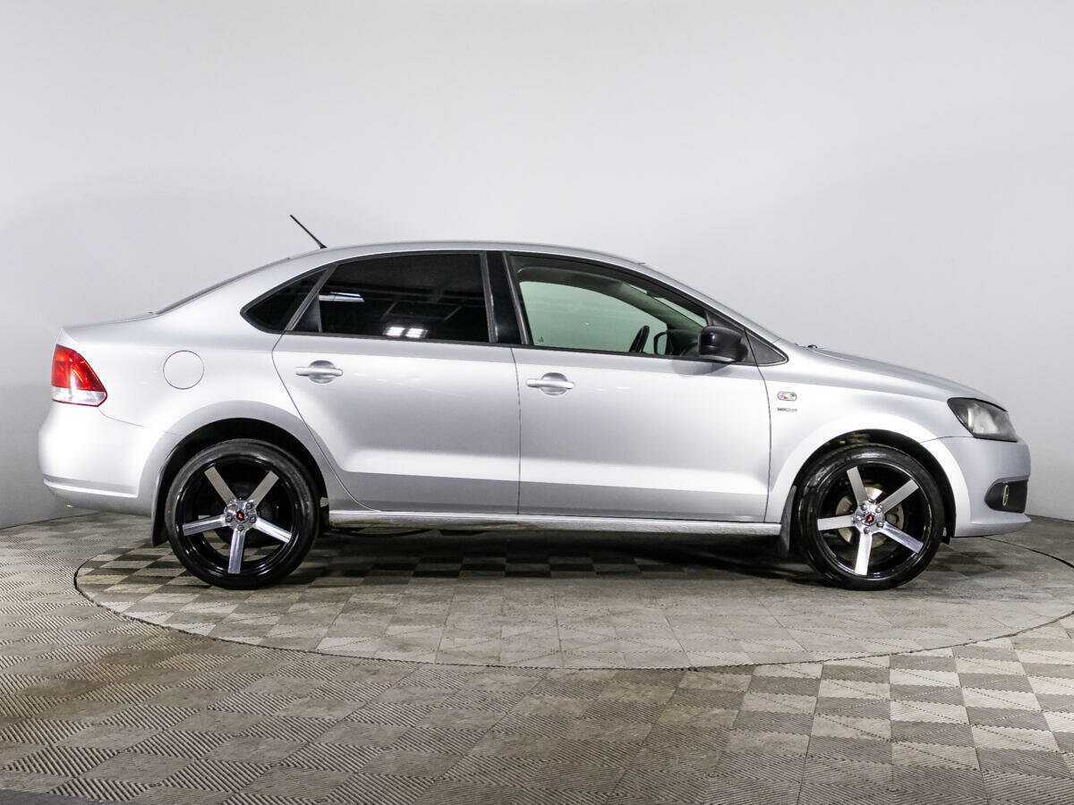 Купить Volkswagen Polo с пробегом. Фото: #3