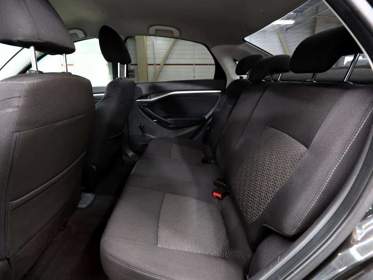 Купить Lada (ВАЗ) Vesta с пробегом. Фото: #9