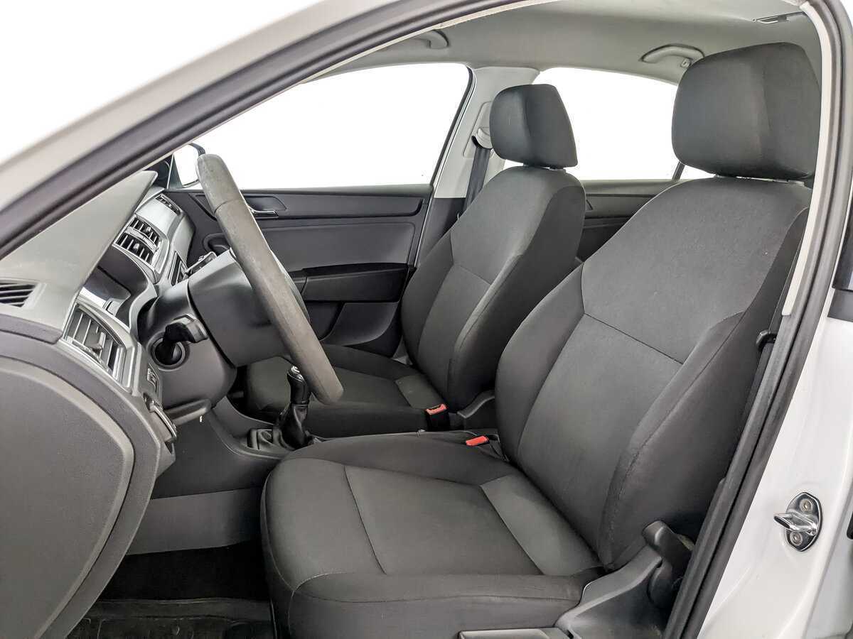 Купить Skoda Rapid с пробегом. Фото: #19