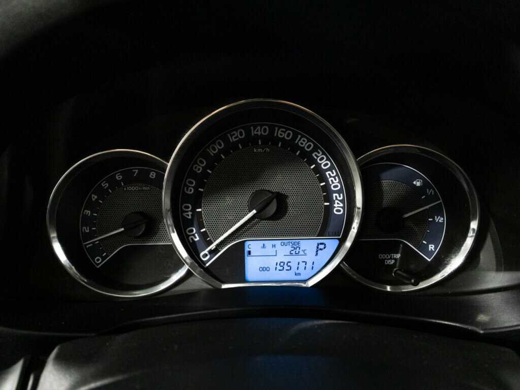 Купить Toyota Corolla с пробегом. Фото: #11