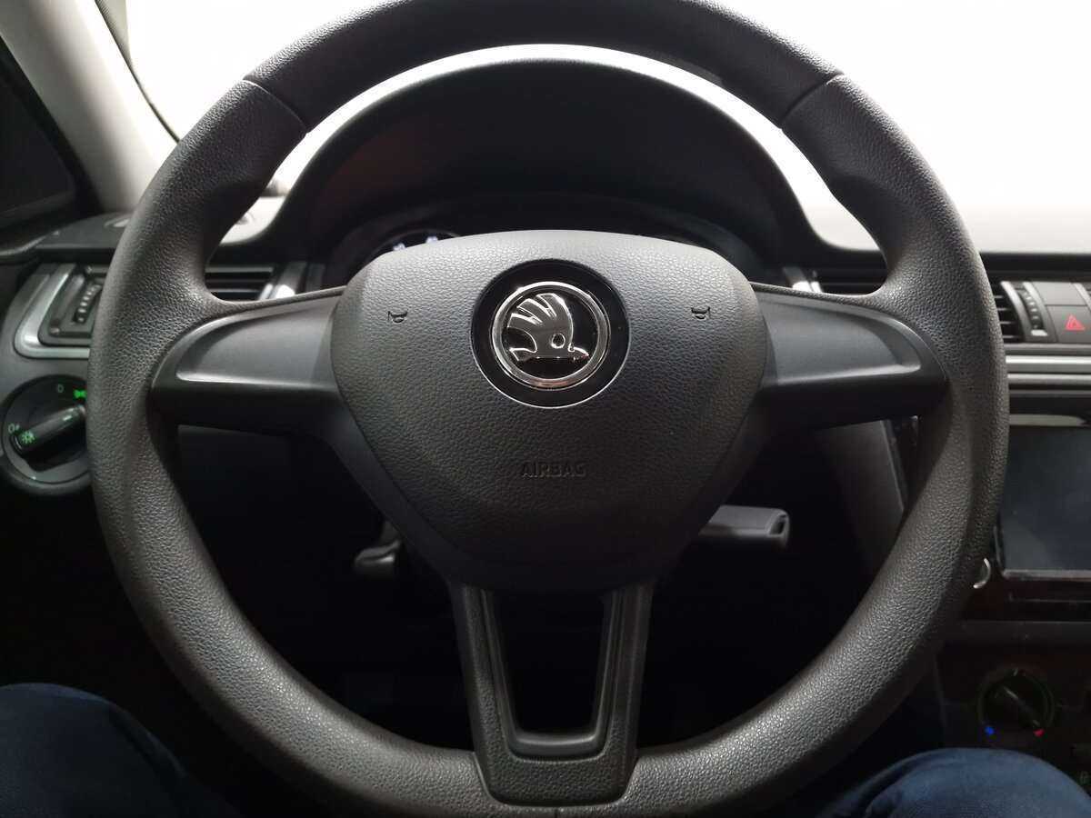 Купить Skoda Rapid с пробегом. Фото: #5