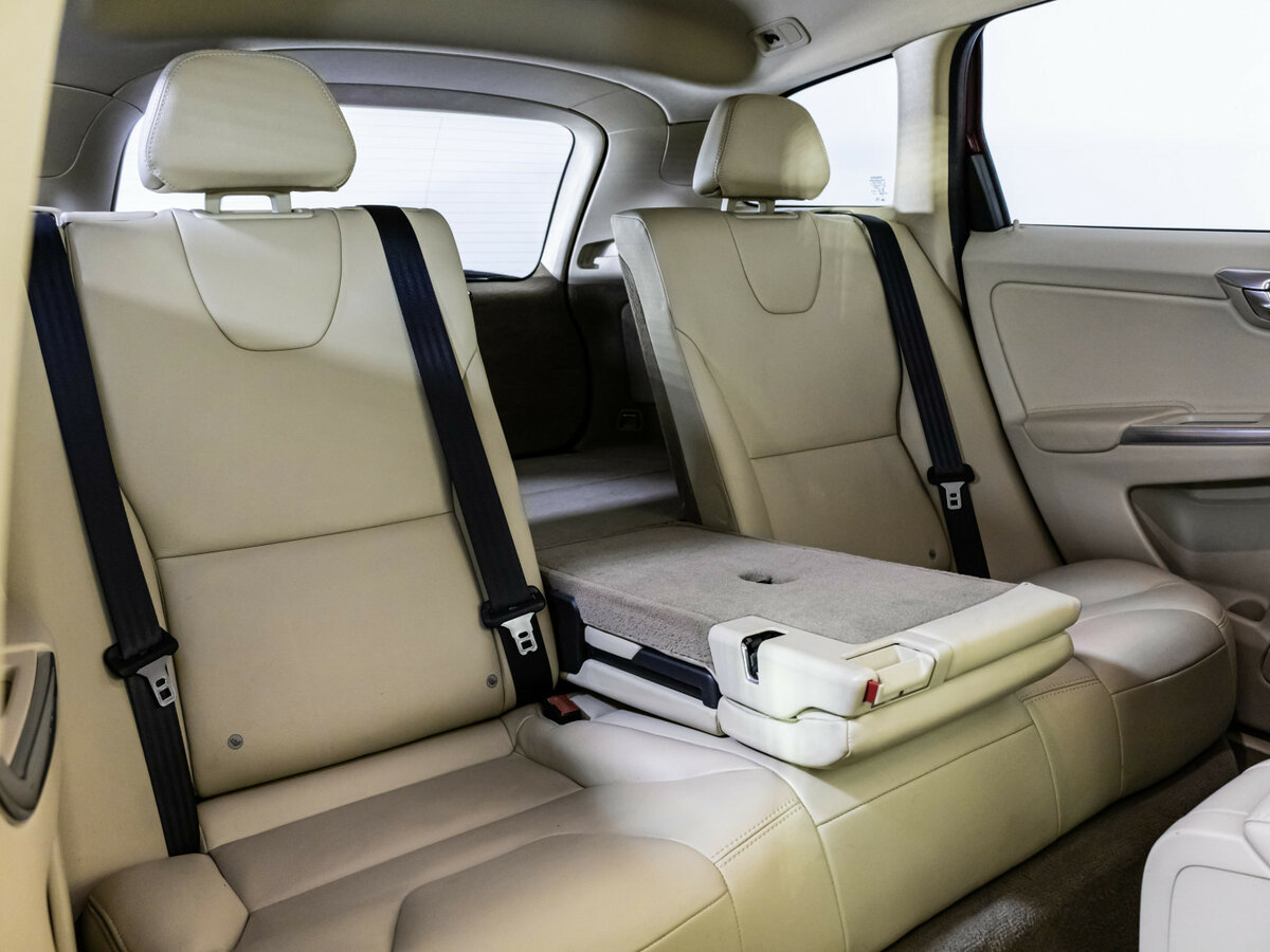 Купить Volvo XC60 с пробегом. Фото: #16