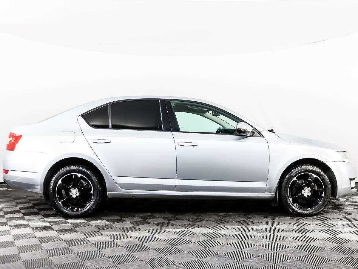 Купить Skoda Octavia с пробегом. Фото: #3