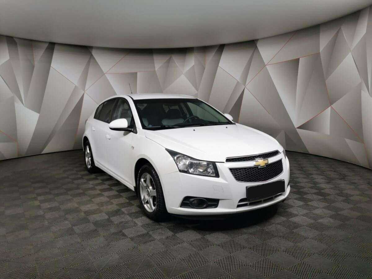 Купить Chevrolet Cruze с пробегом. Фото: #2