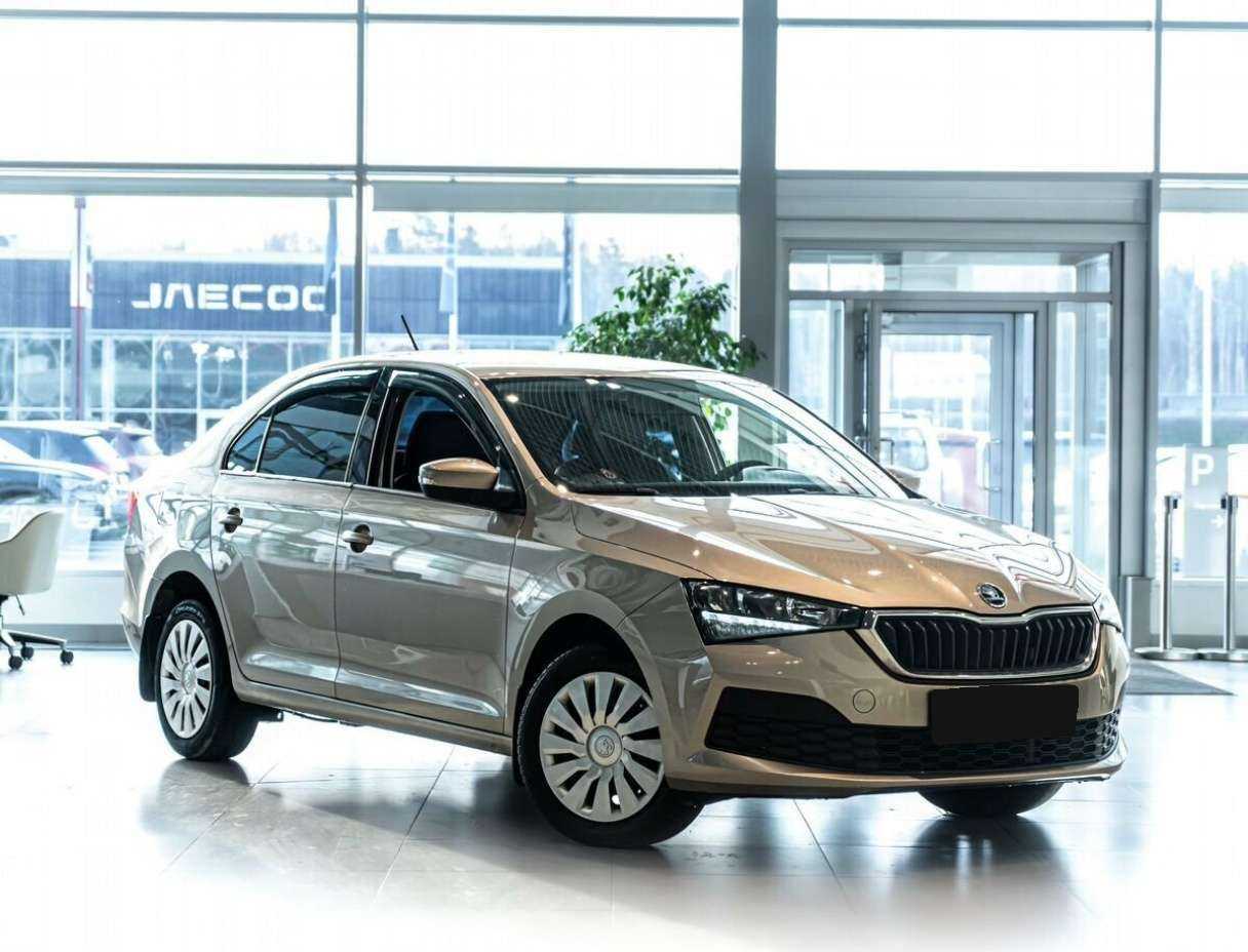 Купить Skoda Rapid с пробегом. Фото: #1