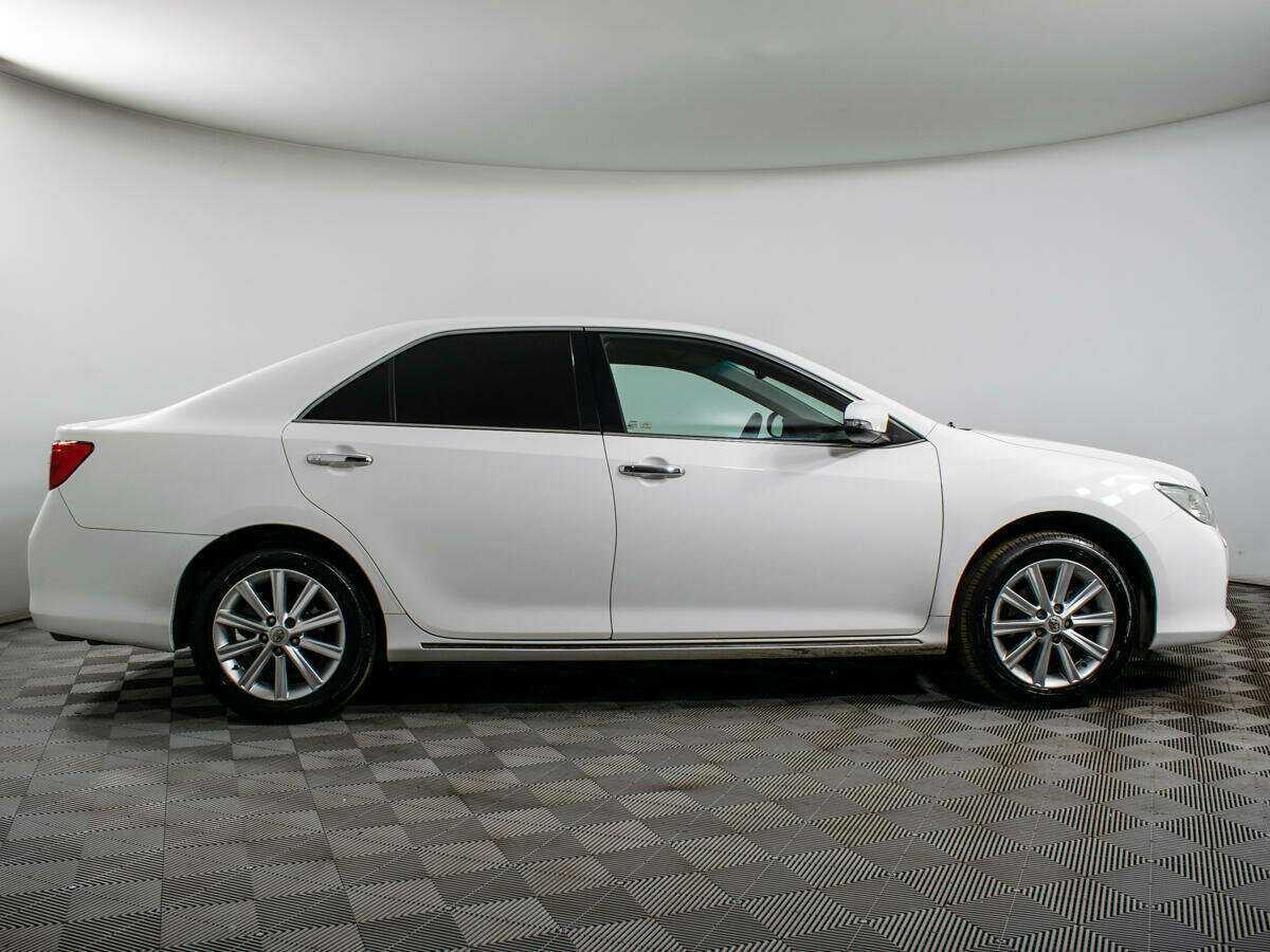 Купить Toyota Camry с пробегом. Фото: #3