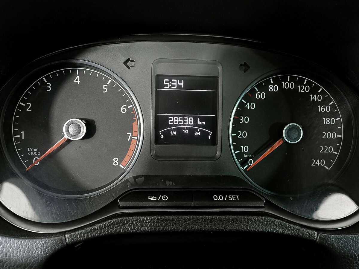 Купить Volkswagen Polo с пробегом. Фото: #10