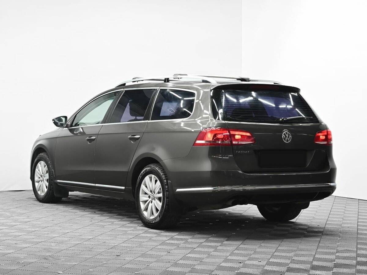Купить Volkswagen Passat с пробегом. Фото: #2
