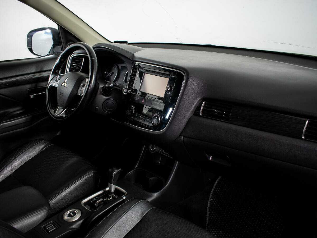 Купить Mitsubishi Outlander с пробегом. Фото: #7