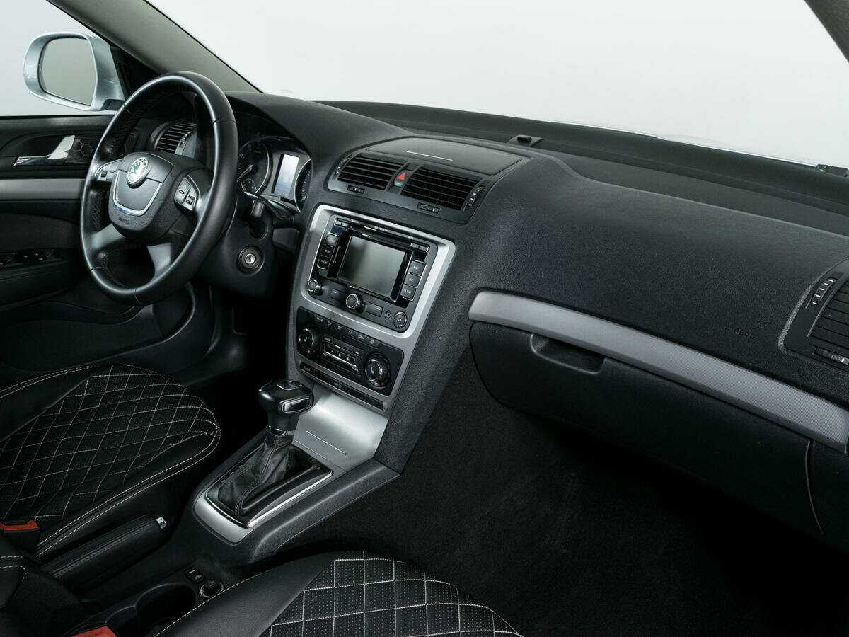 Купить Skoda Octavia с пробегом. Фото: #8
