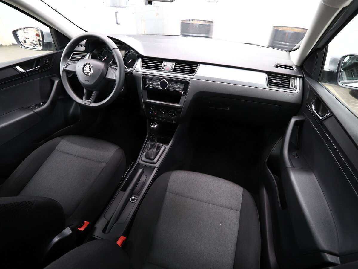 Купить Skoda Rapid с пробегом. Фото: #8