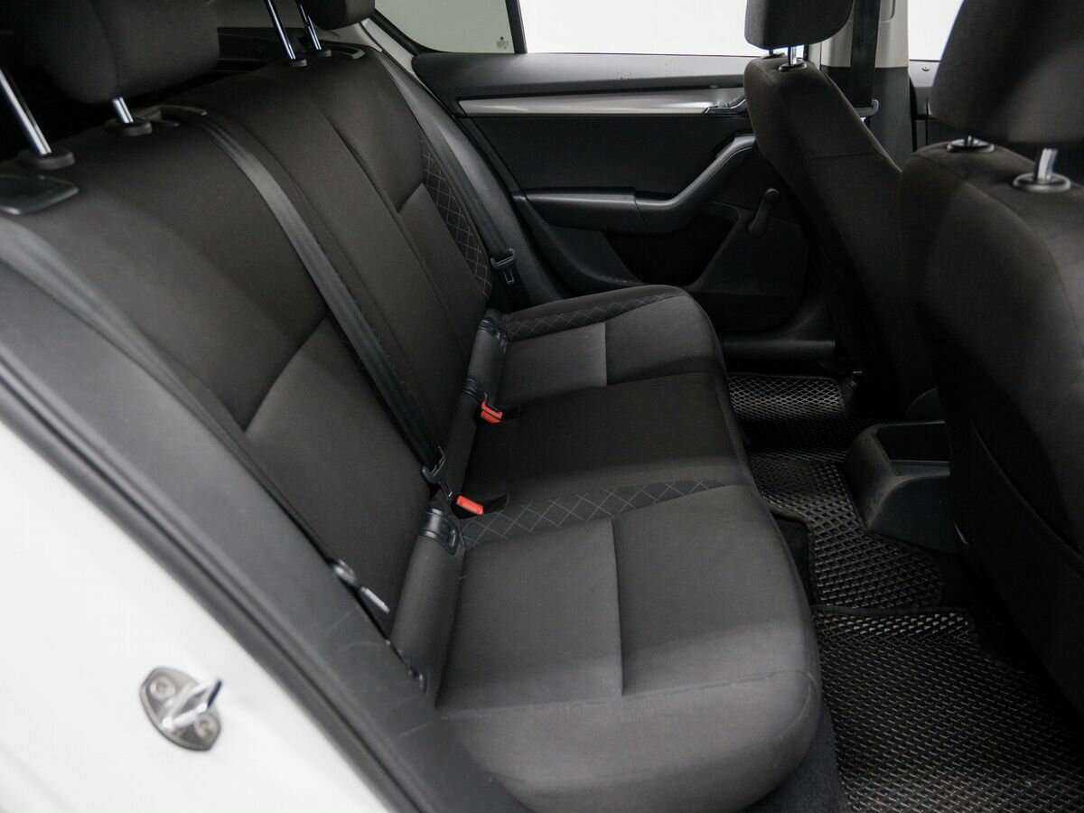 Купить Skoda Octavia с пробегом. Фото: #8