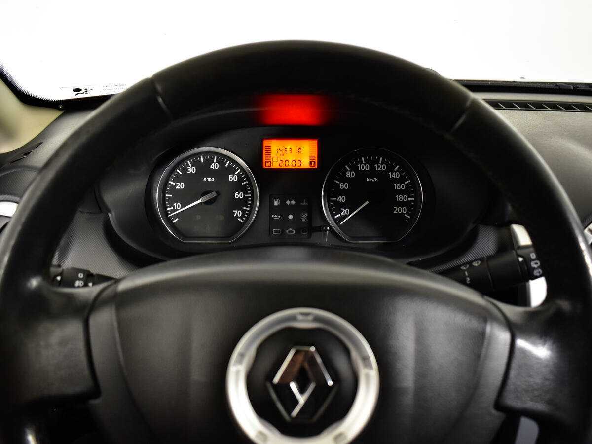 Купить Renault Sandero с пробегом. Фото: #10