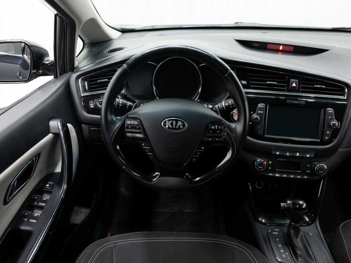 Купить Kia Ceed с пробегом. Фото: #14