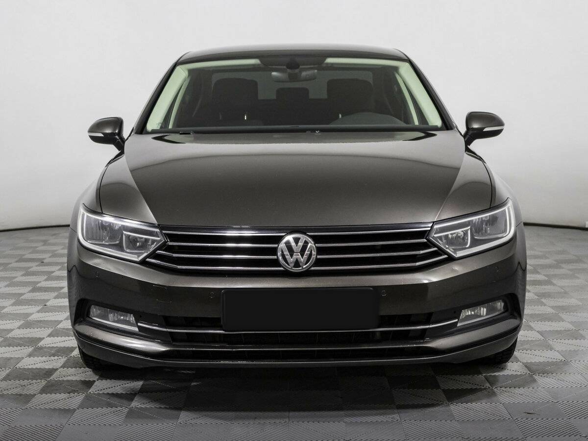 Купить Volkswagen Passat с пробегом. Фото: #1