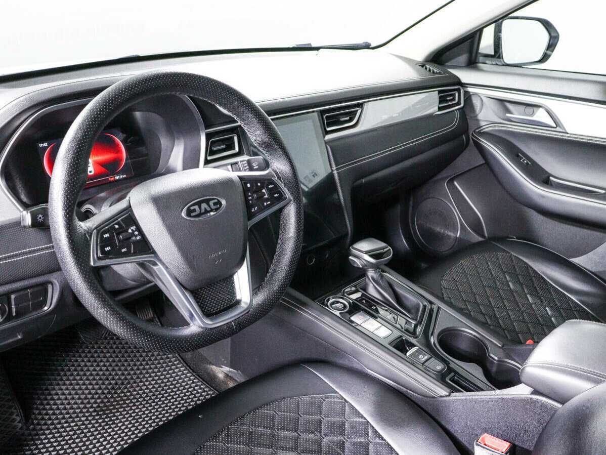 Купить JAC J7 с пробегом. Фото: #11