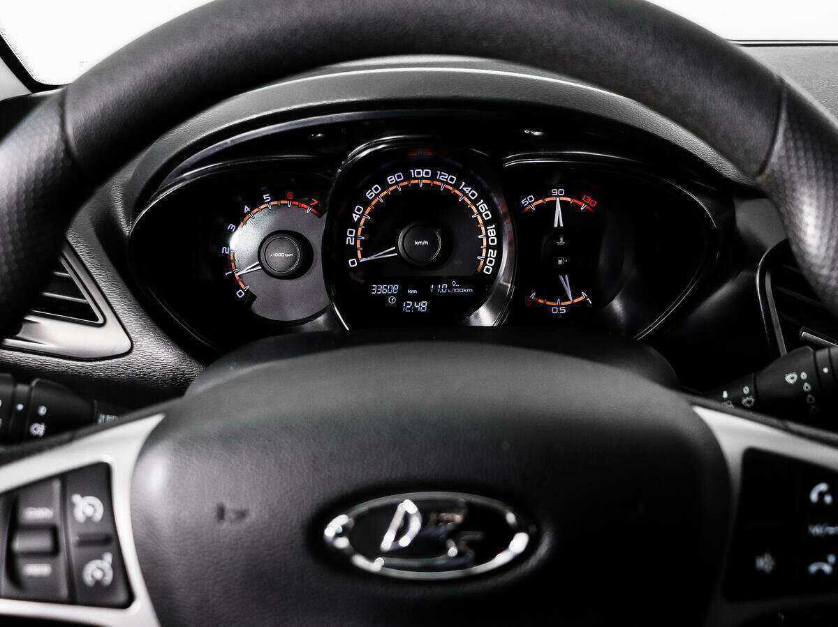 Купить Lada (ВАЗ) Vesta с пробегом. Фото: #14