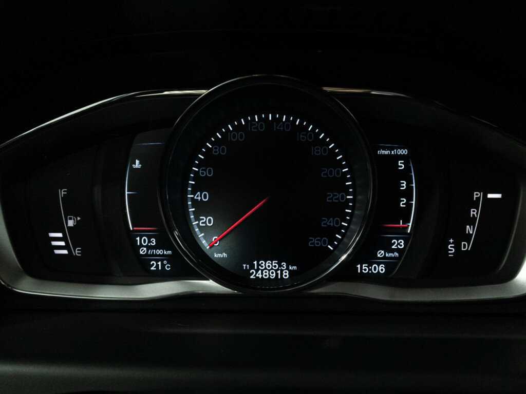 Купить Volvo XC70 с пробегом. Фото: #11