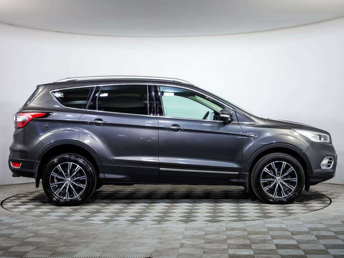 Купить Ford Kuga с пробегом. Фото: #2