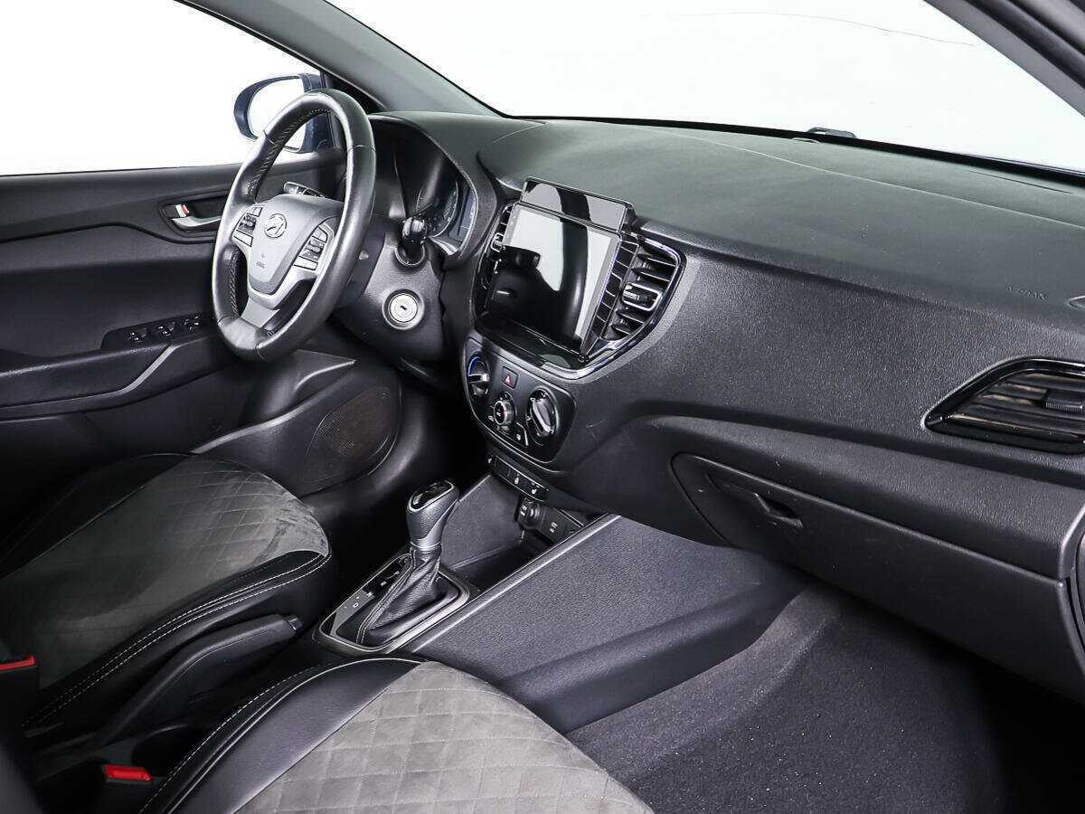 Купить Hyundai Solaris с пробегом. Фото: #11