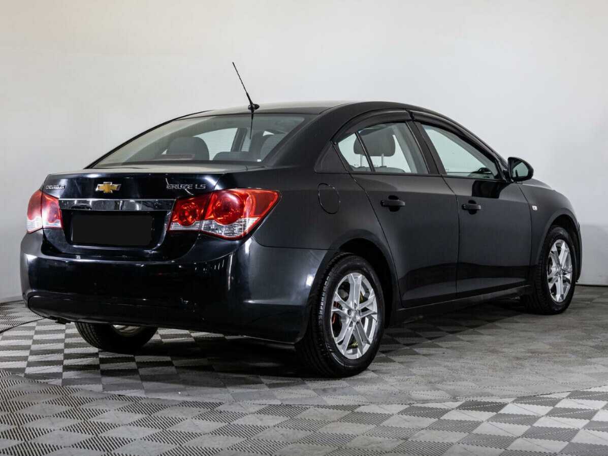 Купить Chevrolet Cruze с пробегом. Фото: #4
