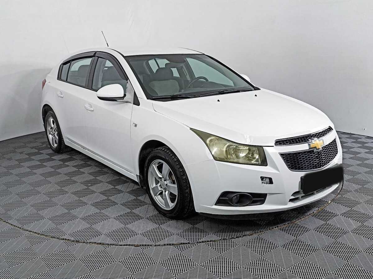 Купить Chevrolet Cruze с пробегом. Фото: #2